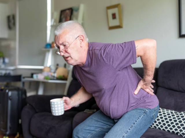 L'Ostéopathie Contre la Sciatique : Un Guide Complet pour le Soulagement